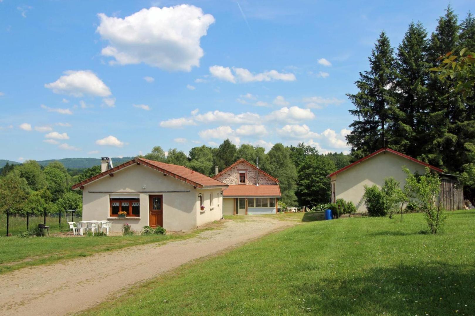 Au Bon Accueil Villa Peyrat-le-Château Exterior photo